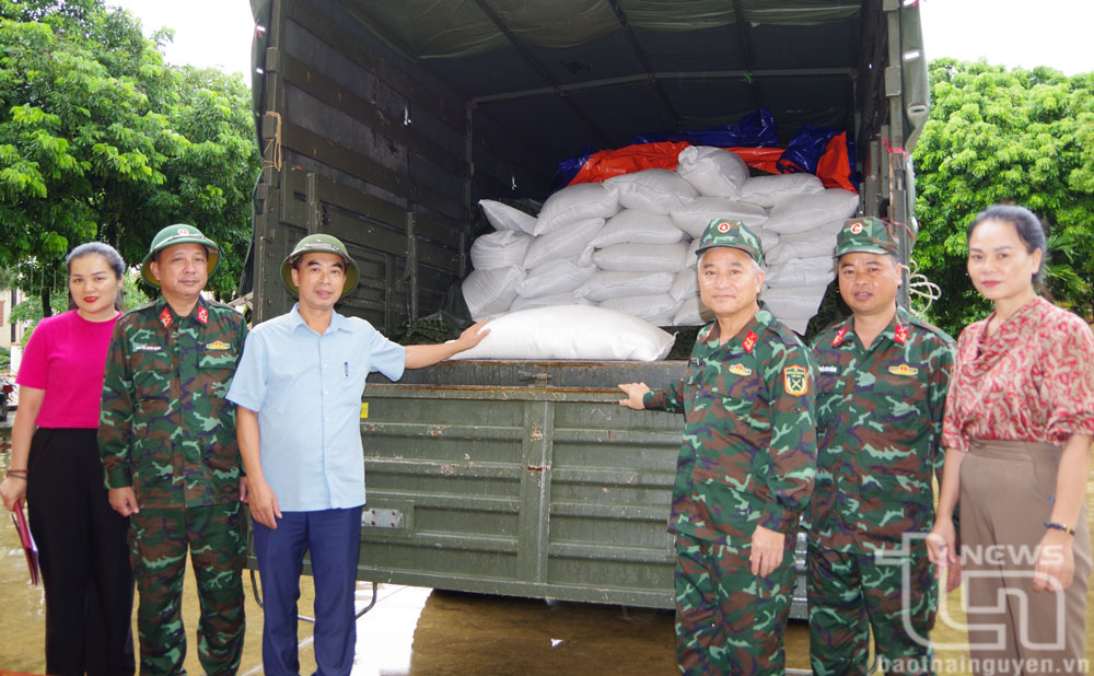 Thái Nguyên: Tiếp nhận 5 tấn gạo hỗ trợ Nhân dân bị ảnh hưởng ngập lụt