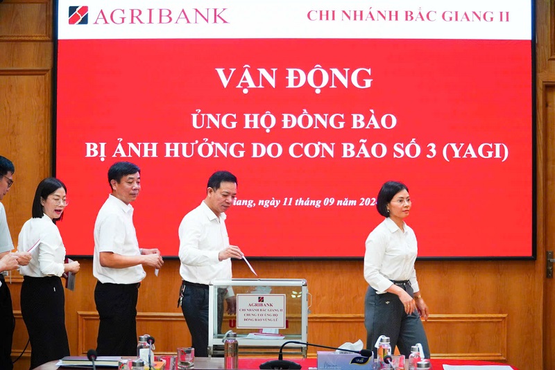 Cán bộ, người lao động Agribank toàn hệ thống quyên góp ủng hộ khắc phục hậu quả cơn bão số 3