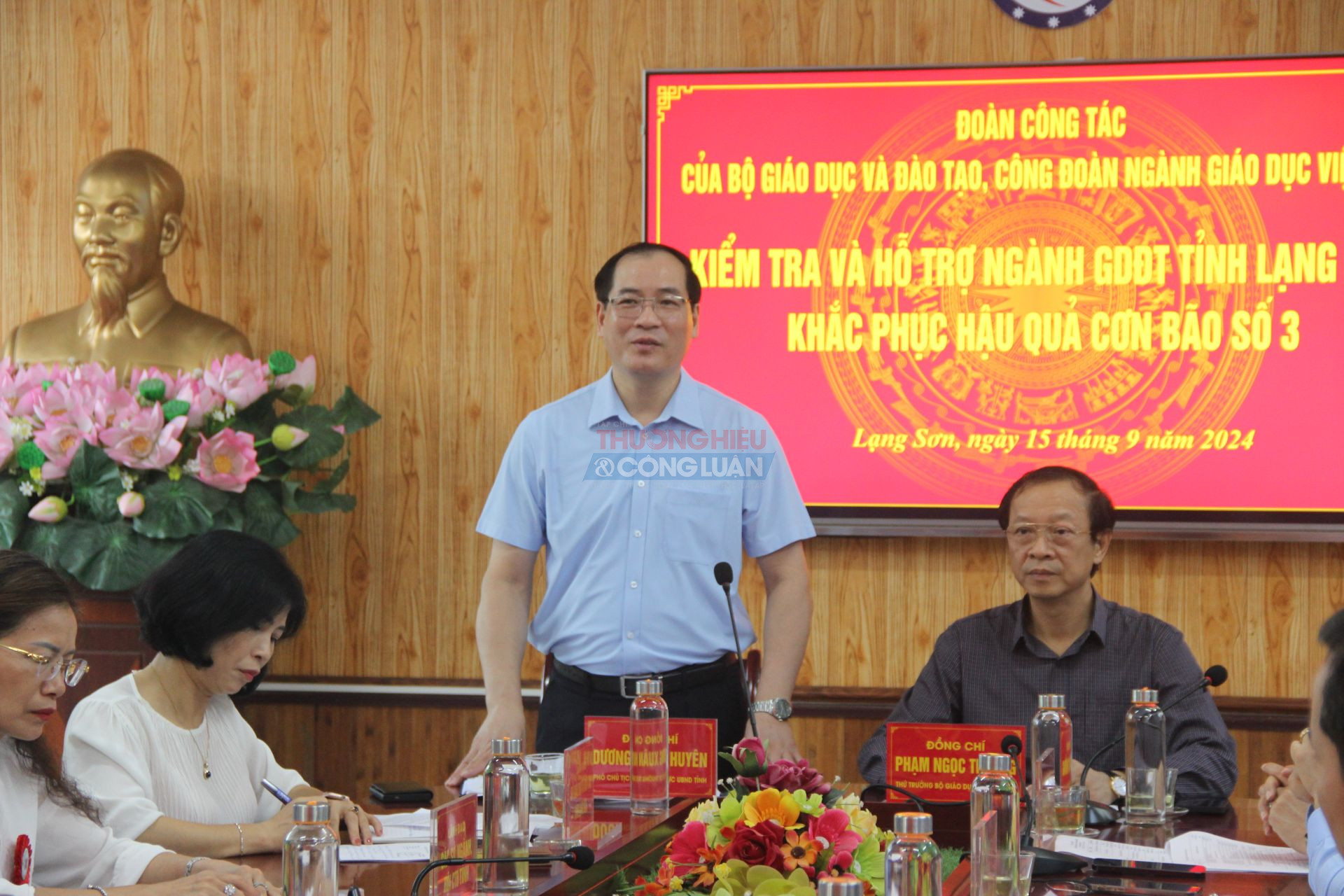 Phó Chủ tịch Thường trực UBND tỉnh Lạng Sơn Dương Xuân Huyên phát biểu tại buổi làm việc