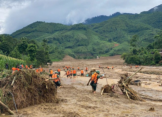 Do ảnh hưởng của bão số 3 và hoàn lưu bão trên địa bàn tỉnh Lào Cai có mưa vừa, mưa to và mưa rất to dẫn đến lũ quét, sạt lở đất gây nhiều thiệt hại về người, tài sản của người dân, Nhà nước.