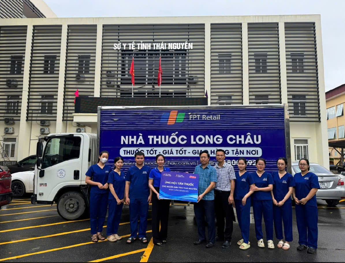 Hệ thống nhà thuốc và tiêm chủng FPT Long Châu đã ủng hộ 1 tấn thuốc cho người dân tỉnh Thái Nguyên.