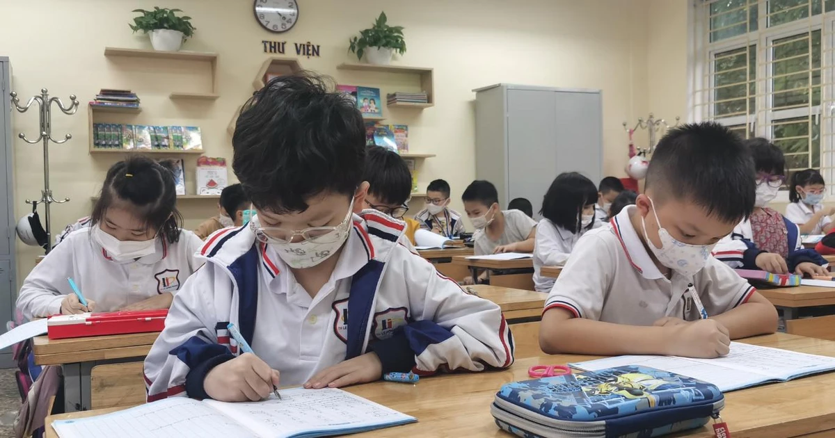 Quảng Ninh sẽ xem xét hỗ trợ 100% học phí cho học sinh năm học 2024 - 2025