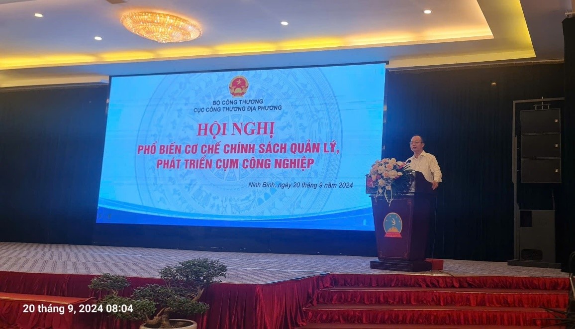 Ông Ngô Quang Trung, Cục trưởng Cục Công Thương địa phương phát biểu khai mạc Hội nghị