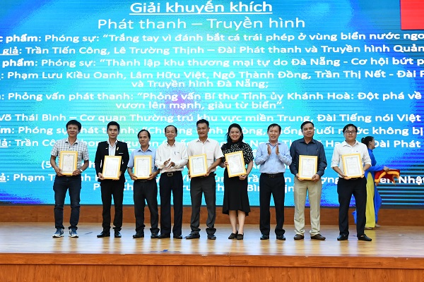 Trao Giải Khuyến khích