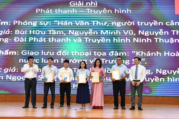 Trao Giải Nhì