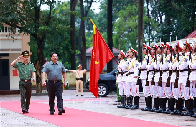 Thủ tướng Phạm Minh Chính với các đại biểu dự Hội nghị sơ kết 1 năm xây dựng 