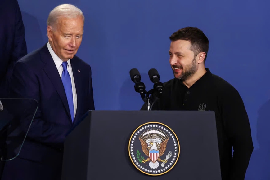 Tổng thống Mỹ Joe Biden gặp người đồng cấp Ukraine Volodymyr Zelensky bên lề Hội nghị thượng đỉnh kỷ niệm 75 năm thành lập Tổ chức Hiệp ước Bắc Đại Tây Dương (NATO) tại Washington ngày 11-7-2024. Ảnh: Reuters