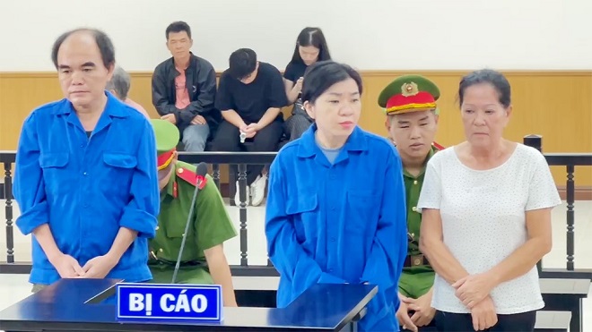 Tuyên phạt 13 năm tù cho nhóm đối tượng vận chuyển trái phép tiền tệ qua biên giới