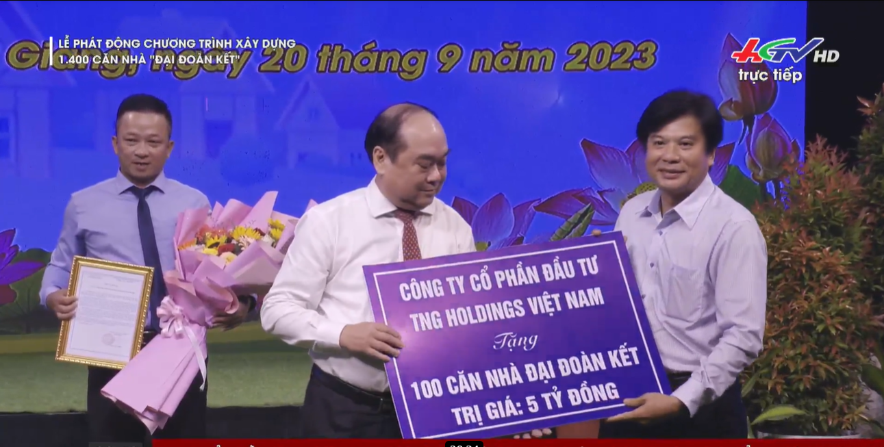 Hậu Giang: Doanh nghiệp tài trợ xây 100 căn nhà Đại đoàn kết