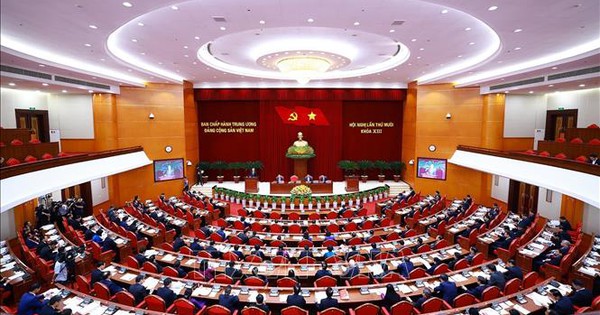 Công tác nhân sự luôn được Trung ương đặt ở vị trí "then chốt" của "then chốt"