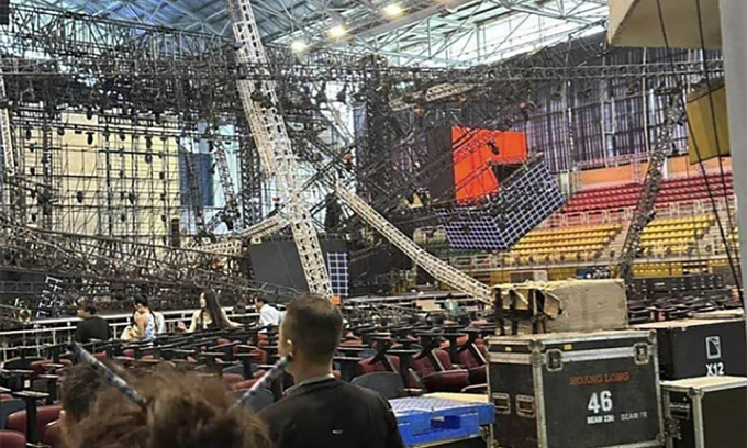 Sập sân khấu thi hoa hậu Miss Cosmo 2024 ở TP. Hồ Chí Minh