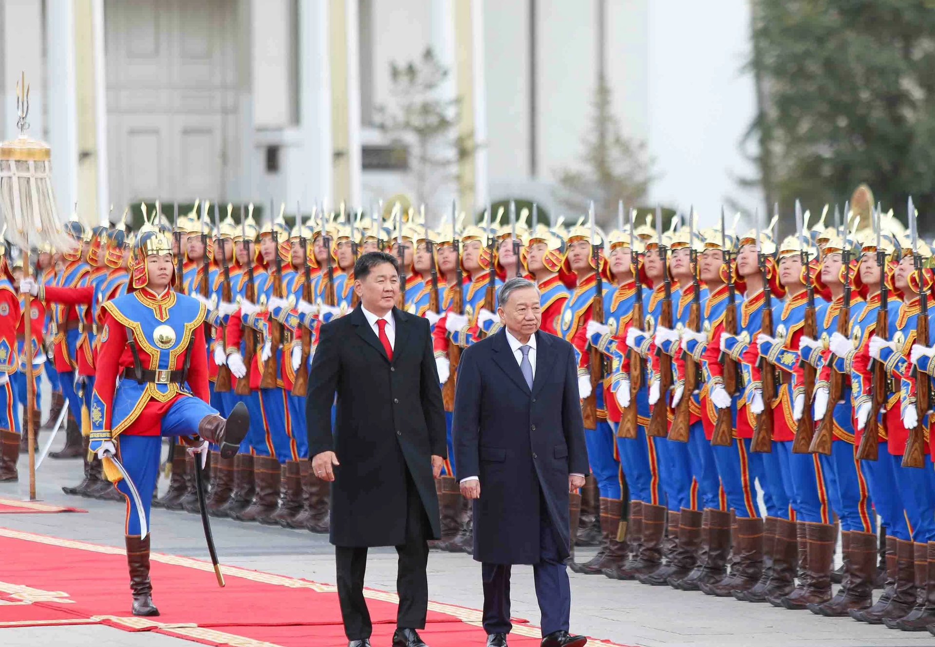 Tổng thống Mông Cổ chủ trì lễ đón chính thức Tổng Bí thư, Chủ tịch nước Tô Lâm