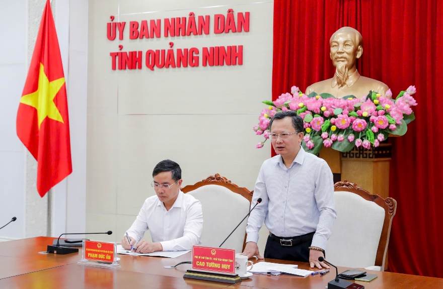 Chủ tịch UBND tỉnh Quảng Ninh Cao Tường Huy cảm ơn sự vào cuộc kịp thời của Agribank, đồng hành cùng tỉnh hỗ trợ nhân dân, doanh nghiệp vượt qua khó khăn