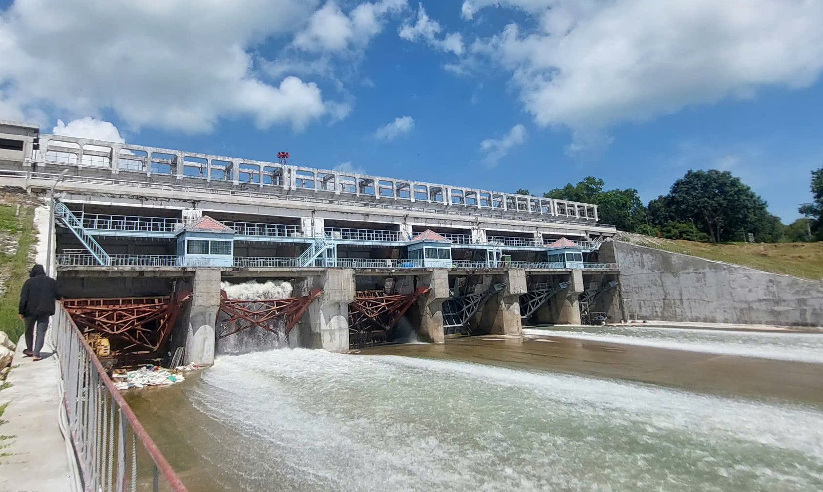 Hồ Dầu Tiếng tiếp tục xả nước đến ngày 4/10