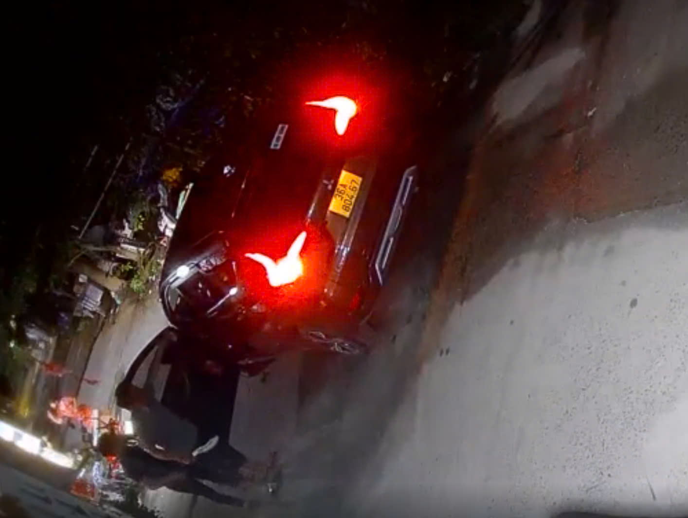 TP. HCM: Tài xế công nghệ bị người đàn ông cầm mã tấu chém