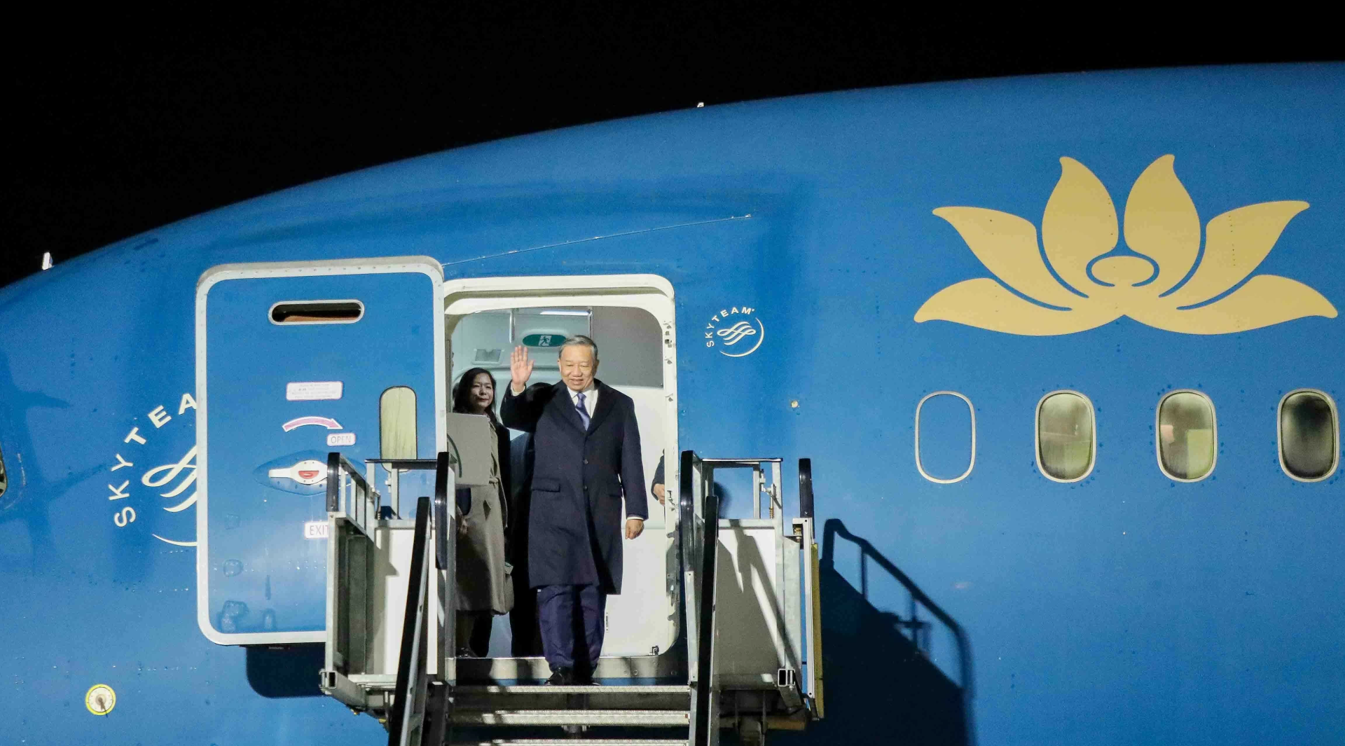 Tổng Bí thư, Chủ tịch nước Tô Lâm đến Dublin, bắt đầu thăm cấp Nhà nước tới Ireland