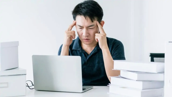 Đau đầu kéo dài khiến người khó kiểm soát cảm xúc, ảnh hưởng tiêu cực đến công việc, cuộc sống Đau đầu kéo dài khiến người khó kiểm soát cảm xúc, ảnh hưởng tiêu cực đến công việc, cuộc sống