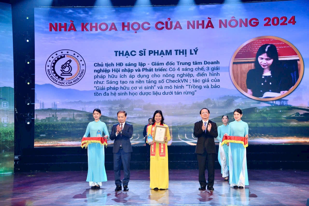 nhà khoa học, Thạc sỹ Phạm Thị Lý được vinh danh với 4 sáng chế, 3 giải pháp hữu ích áp dụng cho nông nghiệp.