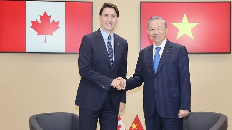 Tổng Bí thư, Chủ tịch nước Tô Lâm tiếp xúc song phương với Thủ tướng Canada Justin Trudeau. (Ảnh: TTXVN)