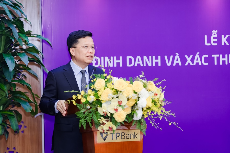 (Ảnh 4) Tổng giám đốc TPBank Nguyễn Hưng phát biểu tại sự kiện