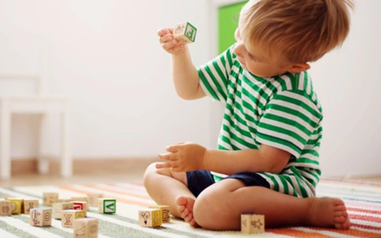 Bố mẹ hãy chú ý đến sở thích của trẻ bị tự kỷ Bố mẹ hãy chú ý đến sở thích của trẻ bị tự kỷ