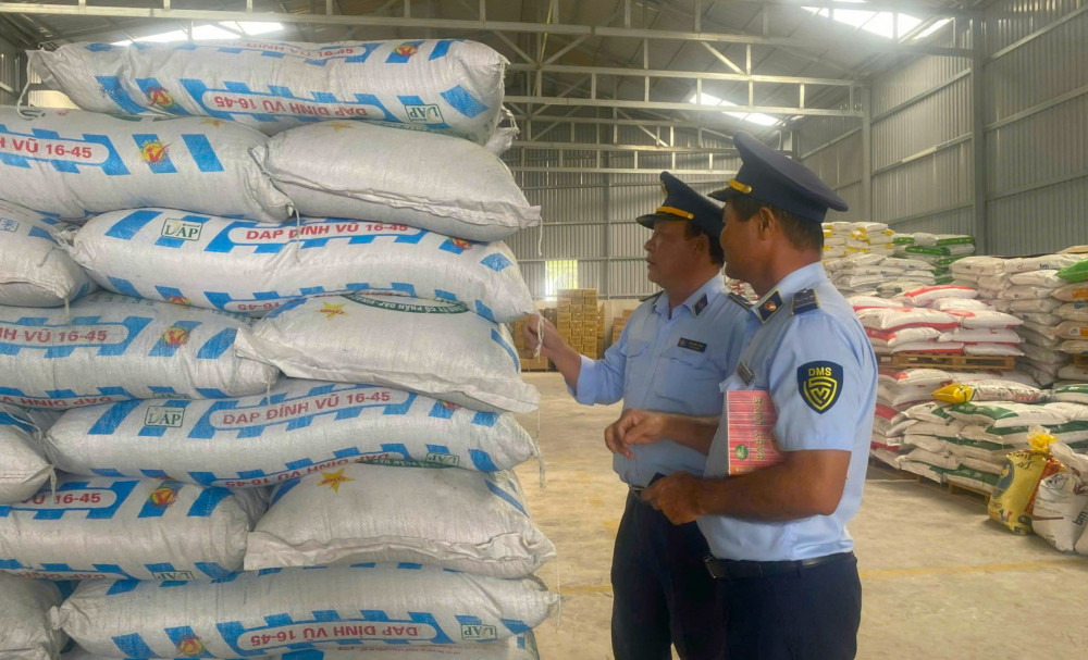 Long An thực hiện công tác phân công, phân cấp quản lý cơ sở sản xuất, kinh doanh vật tư nông nghiệp