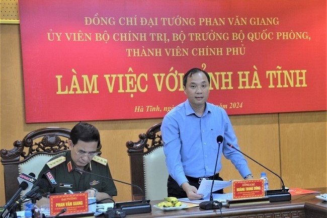 Đồng chí Hoàng Trung Dũng, Bí thư Tỉnh ủy Hà Tĩnh phát biểu.