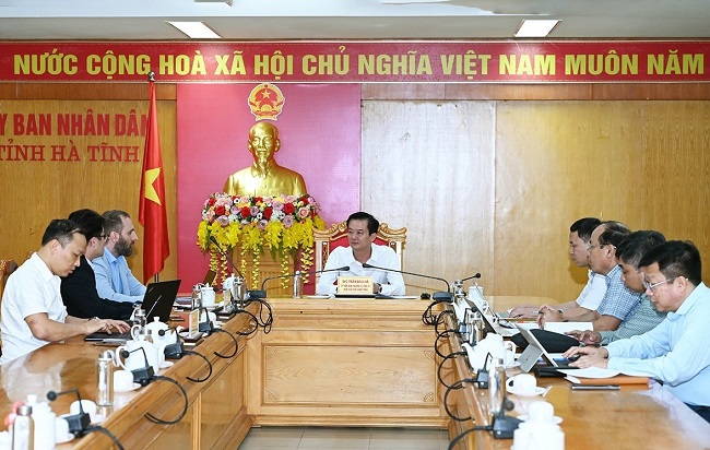 Toàn cảnh buổi làm việc.