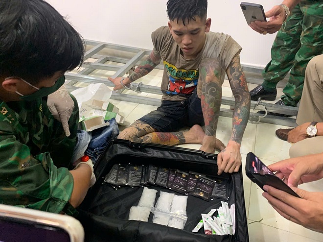 Khen thưởng đột xuất cho tập thể đấu tranh ngăn chặn 0,5 kg ma túy từ Campuchia về Việt Nam