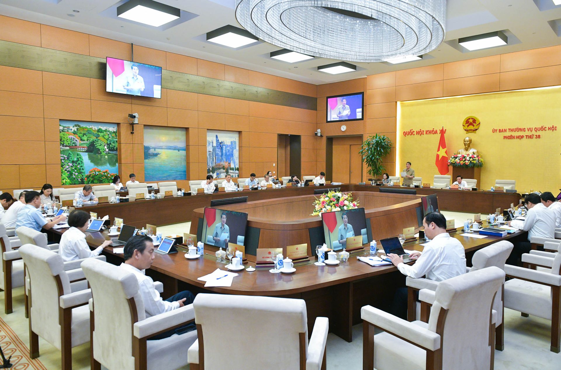 Sửa đổi, bổ sung 7 Luật nhằm xóa bỏ cơ chế xin – cho, sử dụng mọi nguồn lực hiệu quả cho phát triển kinh tế-xã hội