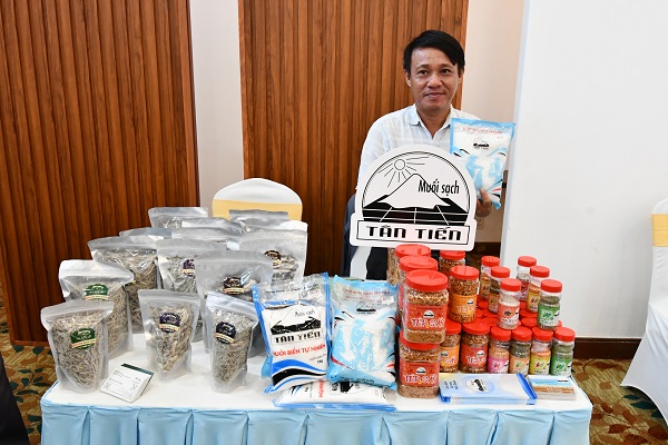 Sản phẩm OCOP của Cơ sở sản xuất muối sạch Tân Tiến, thôn Tri Thủy 2, xã Tri Hải, huyện Ninh Hải, tỉnh Ninh Thuận