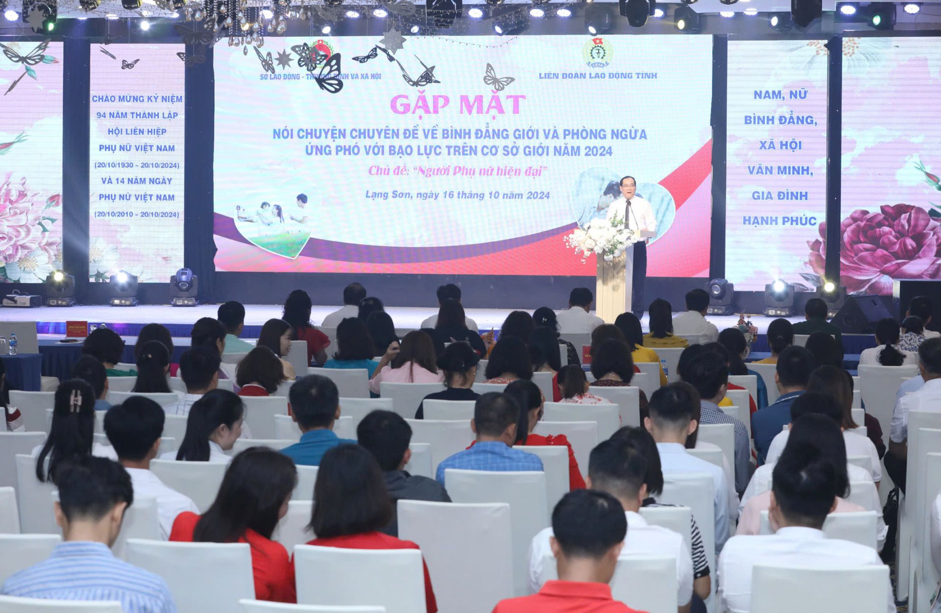 Quang cảnh buổi gặp mặt