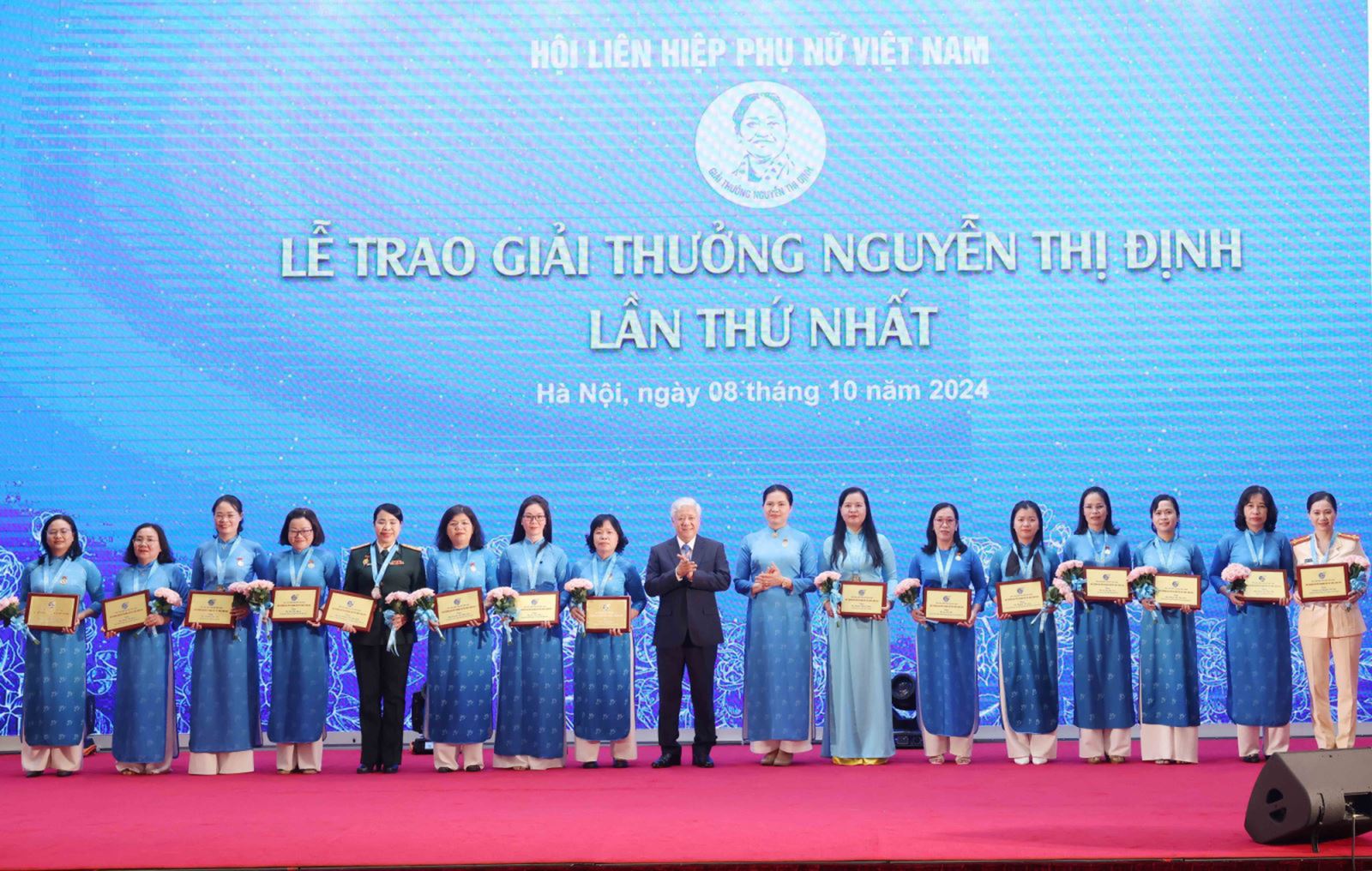 Lễ trao giải thưởng Nguyễn Thị Định lần thứ nhất.