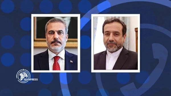 Ngoại trưởng Iran Seyyed Abbas Araghchi trong cuộc điện đàm với người đồng cấp Thổ Nhĩ Kỳ Hakan Fidan để thảo luận về quan hệ song phương và tình hình khu vực, ngày 24/8. (Nguồn: Iran Press)