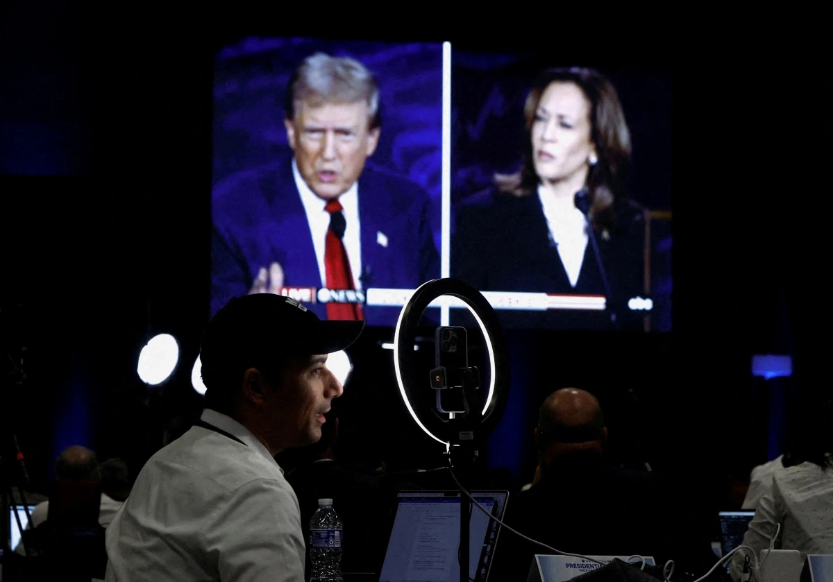 Cựu Tổng thống Mỹ Donald Trump và Phó Tổng thống Mỹ Kamala Harris. Ảnh: Reuters