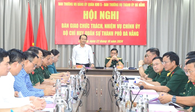 Toàn cảnh hội nghị.