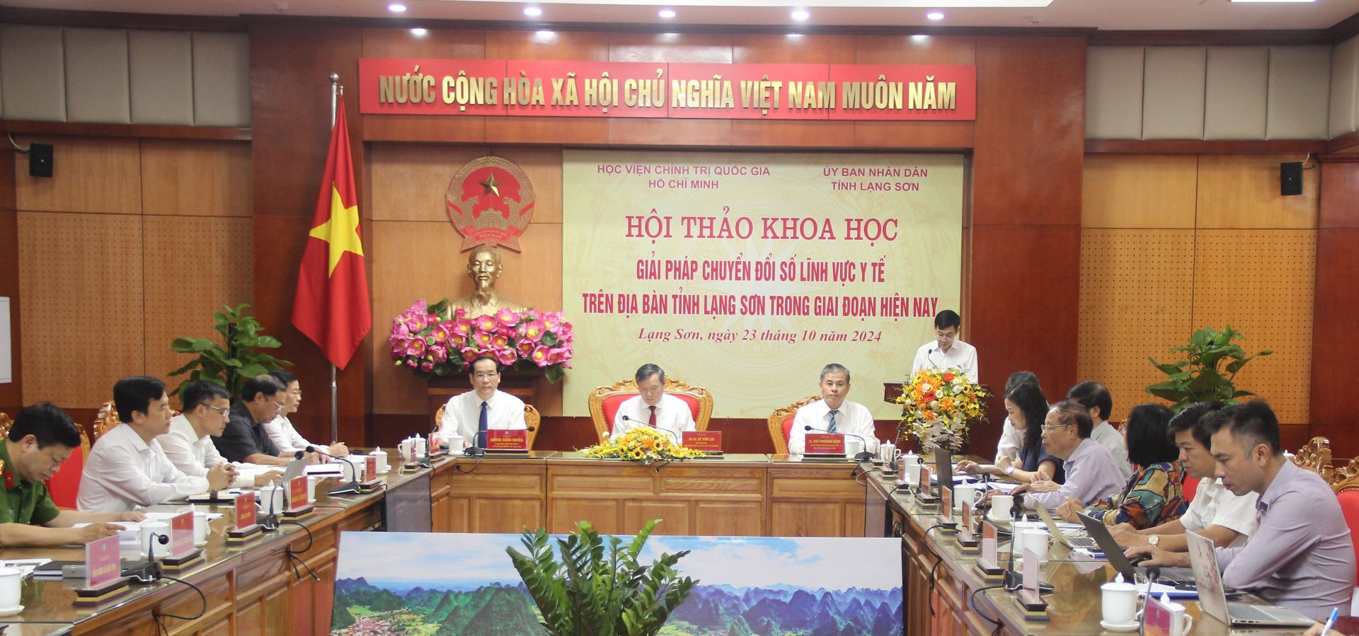 Quang cảnh hội thảo