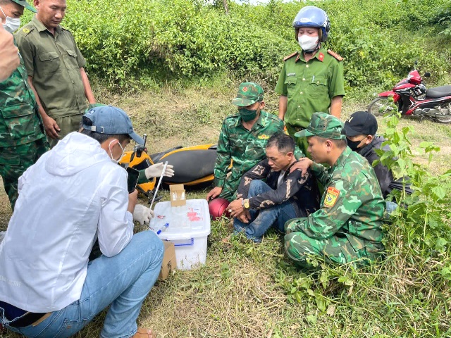 Khởi tố vụ án vượt biên sang Lào để mua bán trái phép chất ma túy