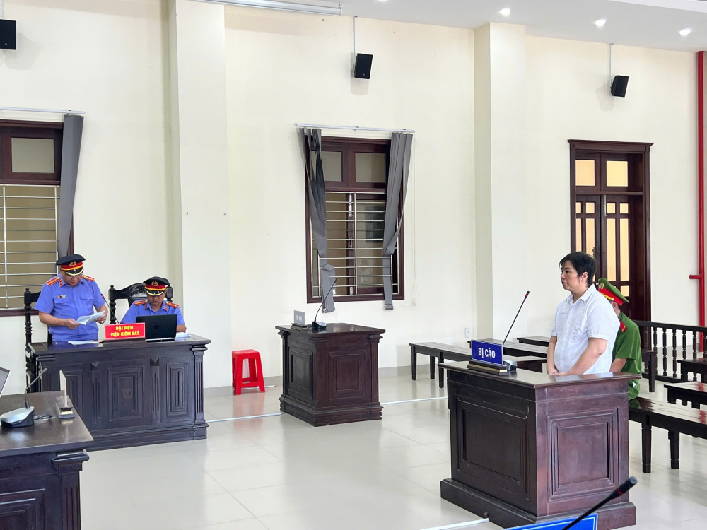 Long An: Khai thác đất trái phép, 01 giám đốc doanh nghiệp bị phạt 2 năm tù