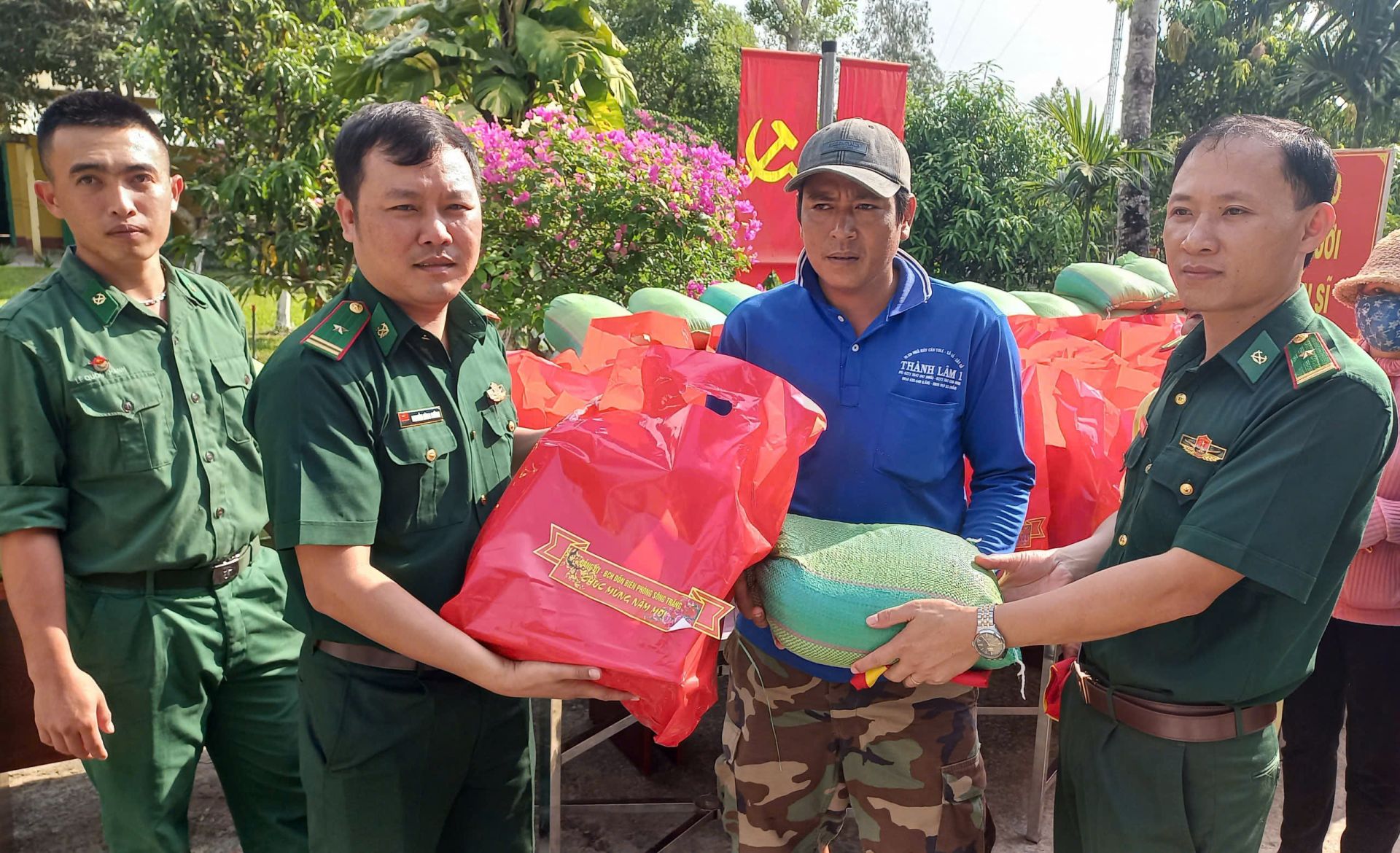 Đồn Biên phòng Sông Trăng: Chi bộ 2 Đại hội điểm