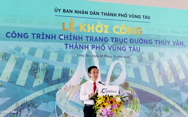 Ông Đặng Minh Thông, Phó Chủ tịch UBND tỉnh Bà Rịa - Vũng Tàu phát lệnh khởi công