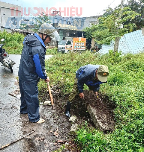 Lãnh đạo quận Liên Chiểu đã triển khai, xử lý trước đó về các địa điểm: Cống rãnh, xử lý nạo vét những nơi bất cập (cống hộp), nên nguồn nước lưu thông tốt, không xảy ra ứa động cục bộ.