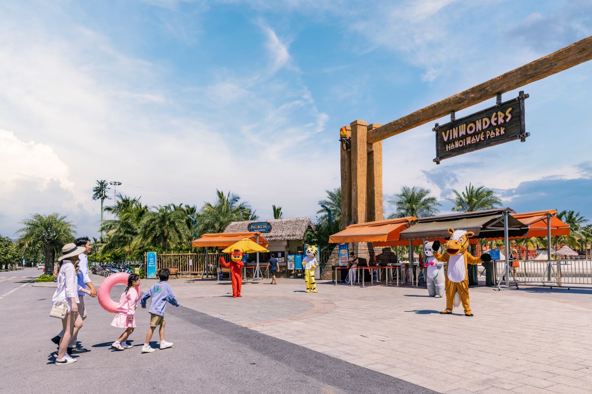 Bước chân qua đường là cư dân San Hô đã tới “thiên đường biển” VinWonders Wave Park