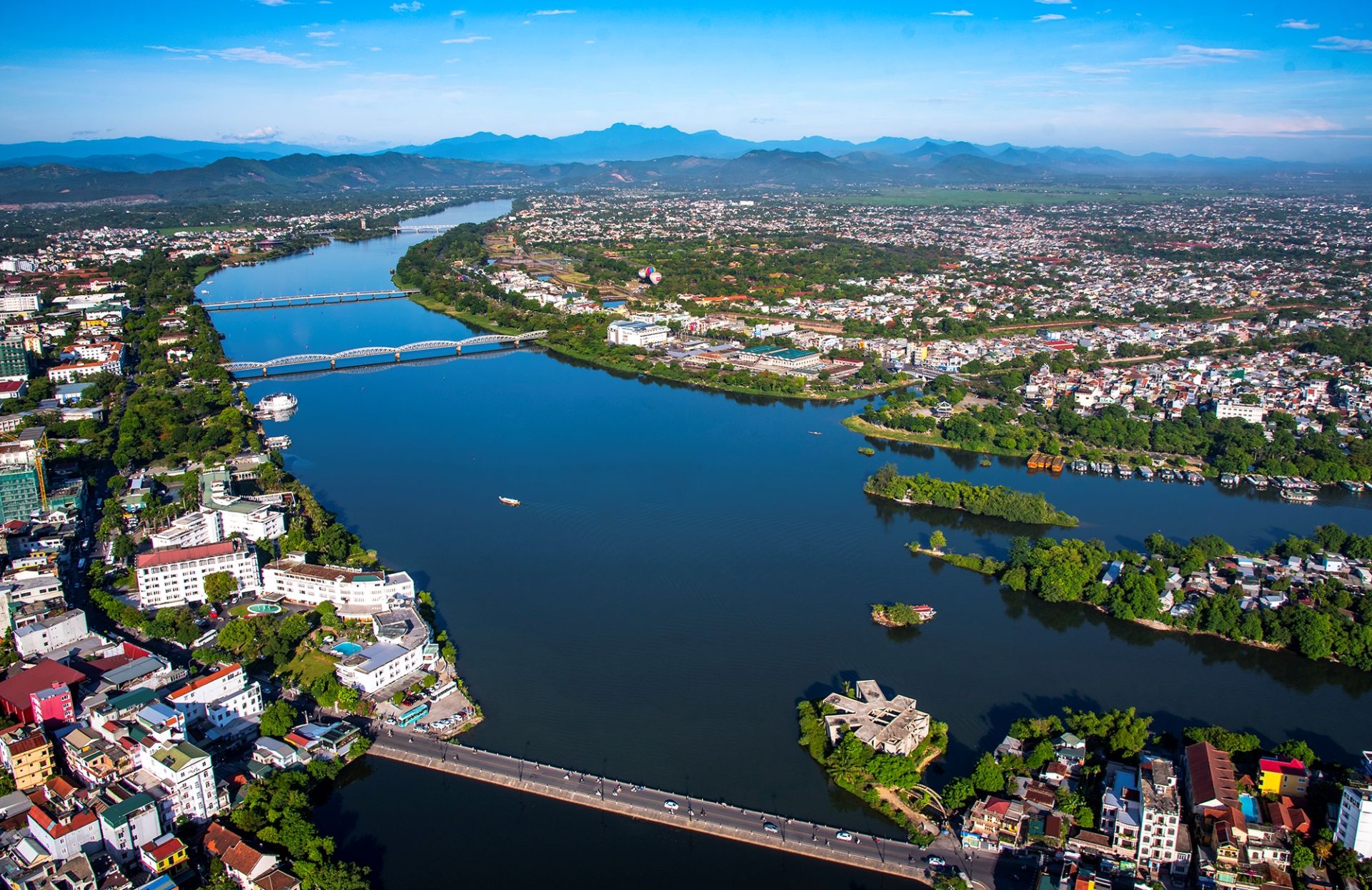 Những tỉnh định hướng trở thành thành phố trực thuộc Trung ương - Bài 1: Thừa Thiên Huế