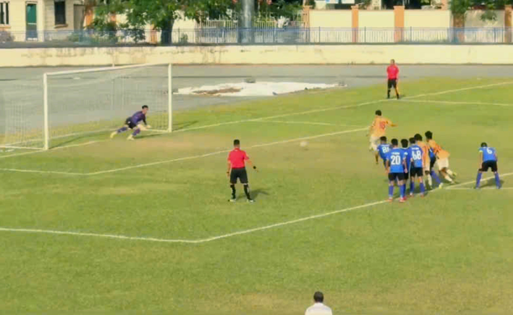 Thắng Trẻ CAHN 2-1, Quảng Ninh FC tạm vươn lên đầu BXH