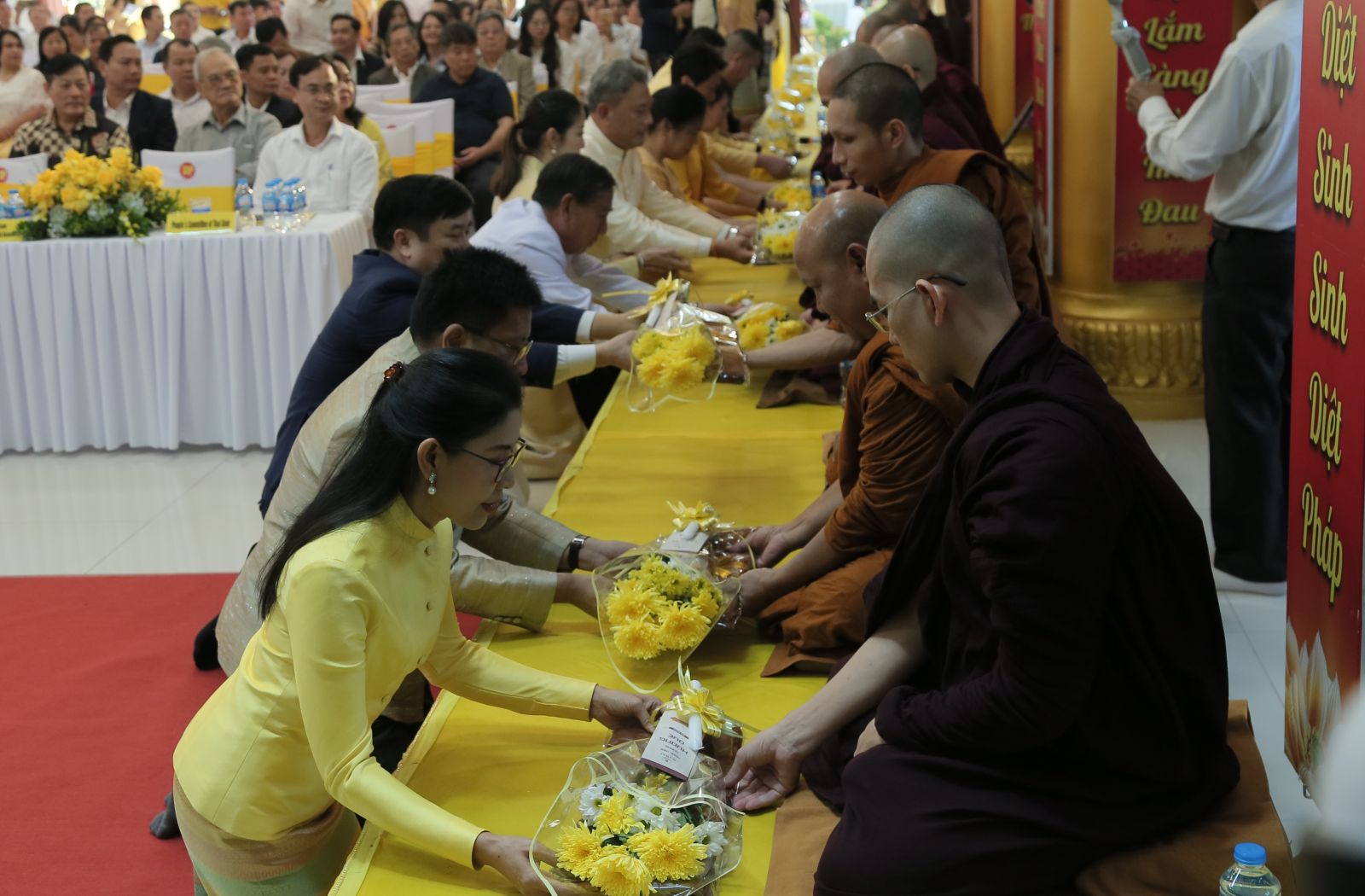 Lễ dâng y Kathina do Quốc vương Thái Lan cúng dường tại Thái Bình