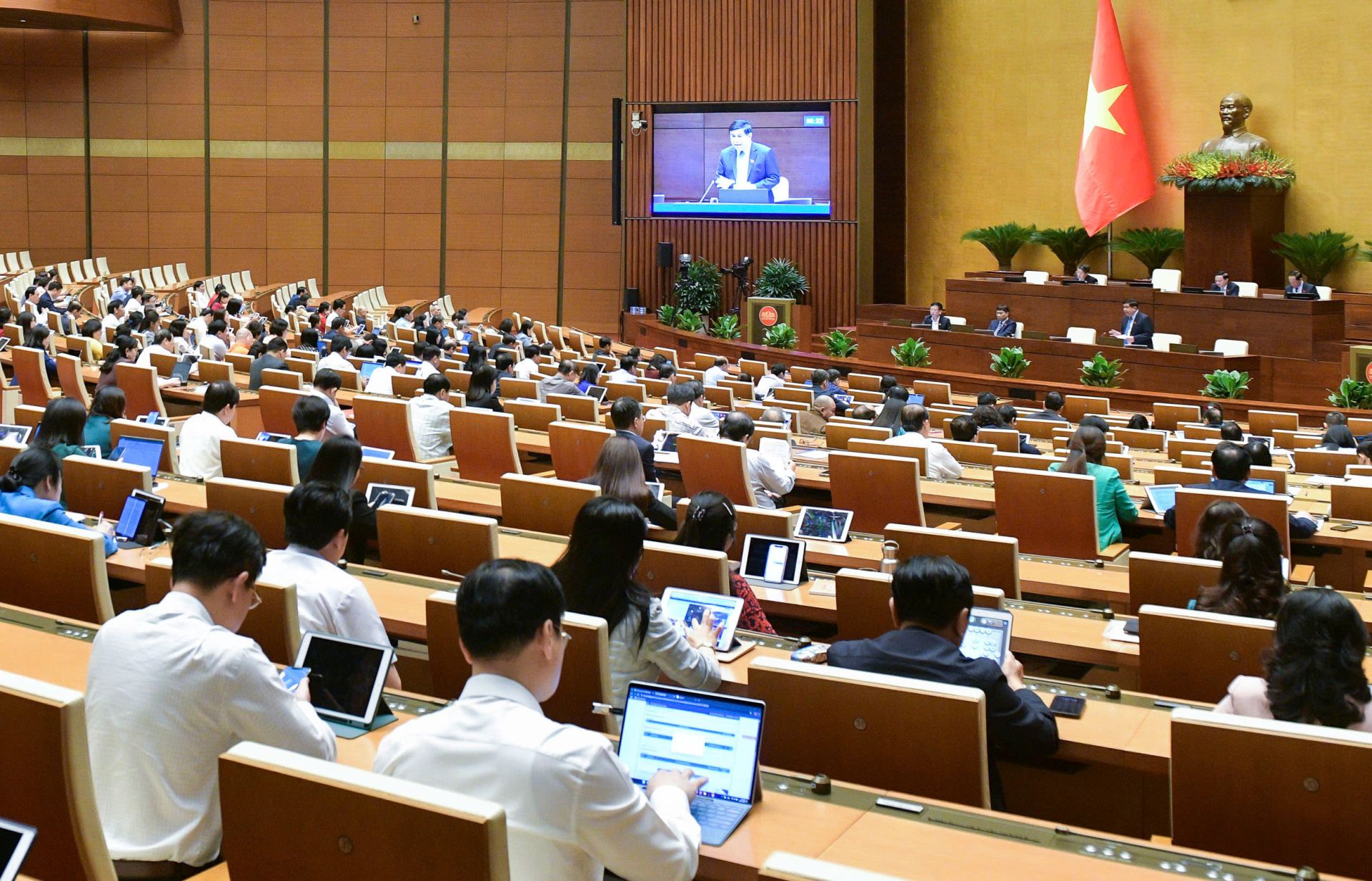 Thông cáo báo chí số 14, Kỳ họp thứ 8, Quốc hội khóa XV