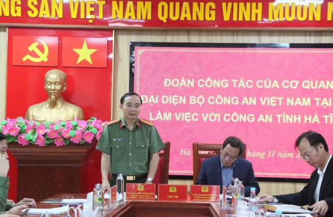 Thiếu tướng Đào Xuân Lân, Trưởng Cơ quan đại diện Bộ Công an Việt Nam tại Lào phát biểu.