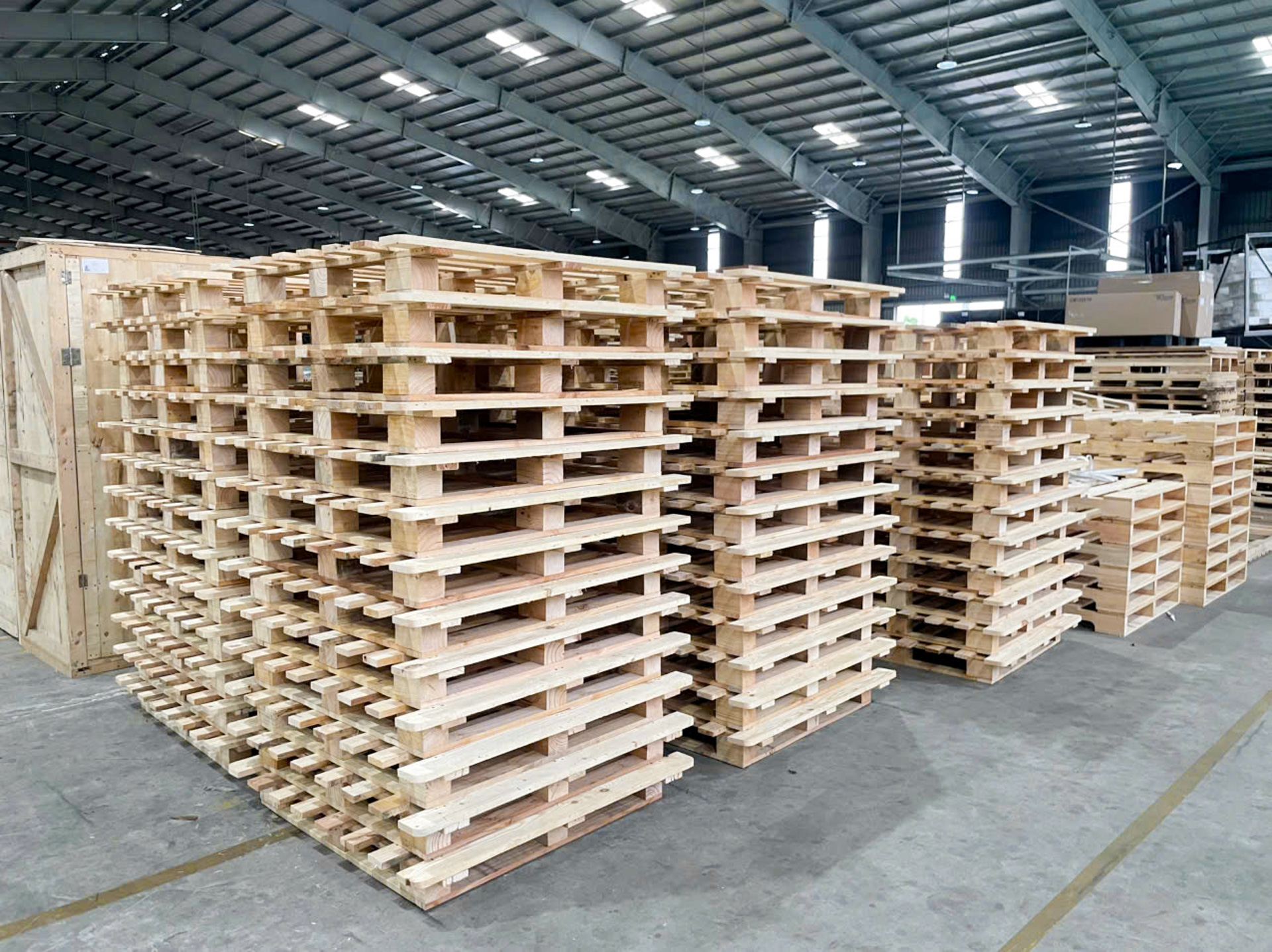THILOGI cung cấp pallet gỗ đa dạng chủng loại, kích thước, phù hợp với từng mục đích sử dụng khác nhau THILOGI cung cấp pallet gỗ đa dạng chủng loại, kích thước, phù hợp với từng mục đích sử dụng khác nhau