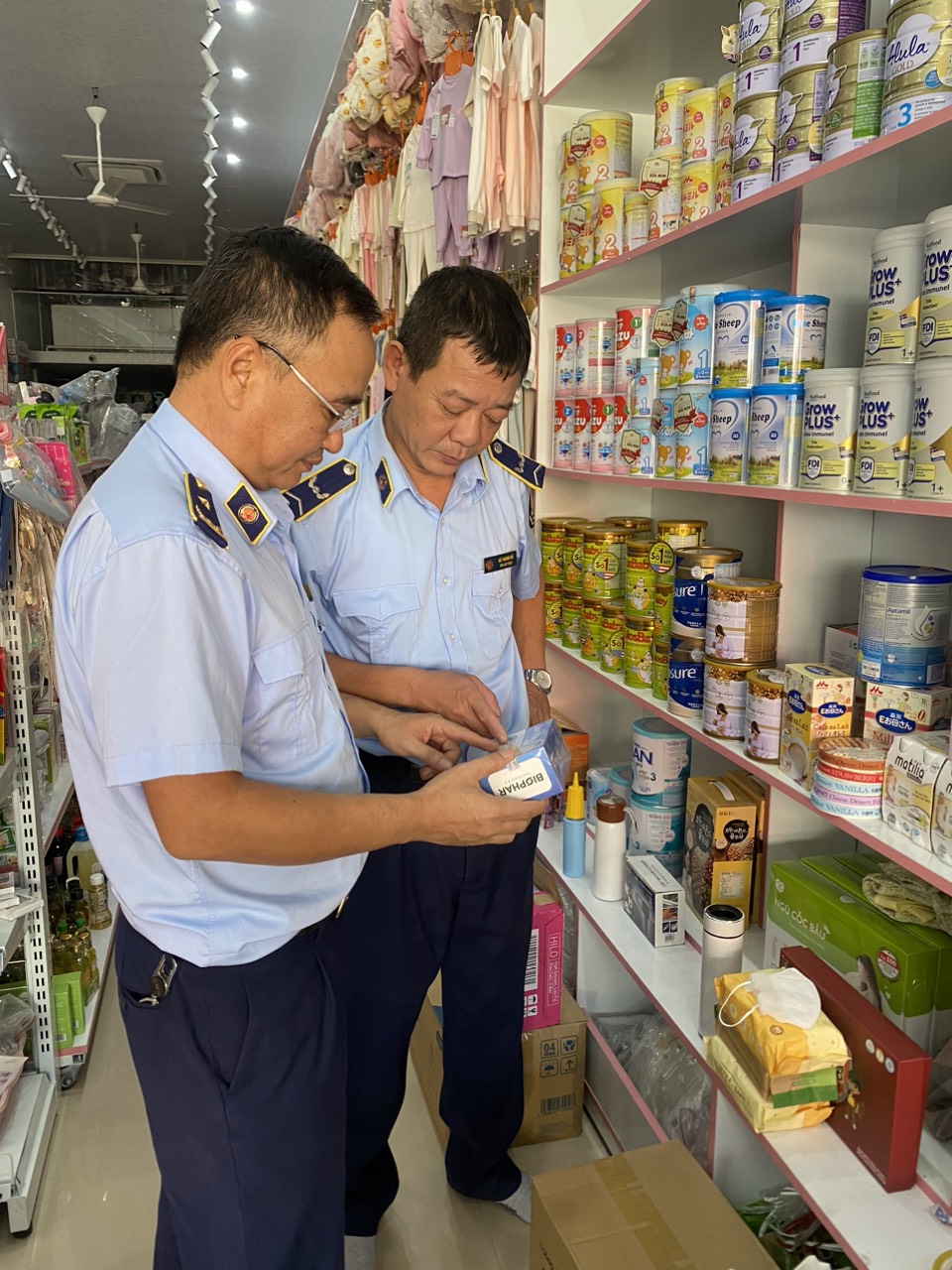 Thái Bình: Một hộ kinh doanh thực phẩm trên địa bàn huyện Tiền Hải bị xử phạt vi phạm hành chính 10,5 triệu đồng